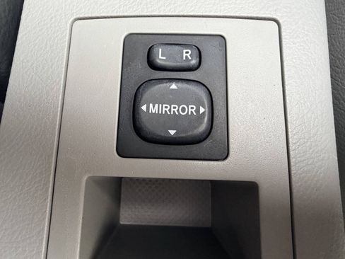 Used 2008 Toyota RAV4 4WD image 32