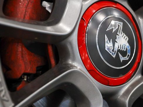 Used 2012 FIAT 500 Abarth w/ Safety & Convenience Pkg FWD image 10