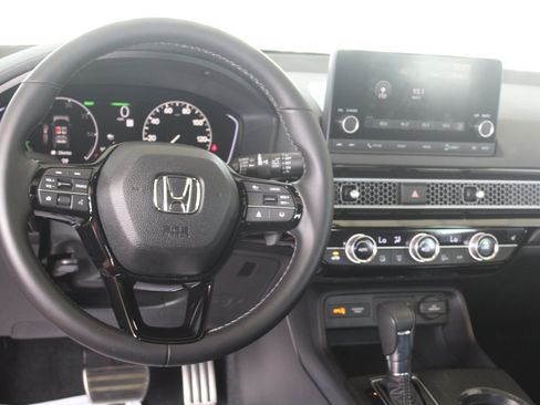 Used 2025 Honda Civic Sport image 18