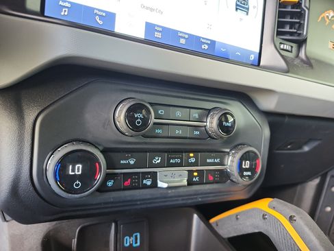 Used 2023 Ford Bronco Badlands AWD/4WD image 21