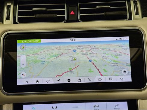 Used 2018 Land Rover Range Rover Long Wheelbase Autobiography image 13