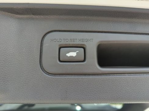 Used 2024 Honda Pilot Elite image 21
