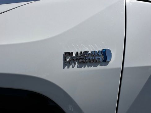 Used 2023 Toyota RAV4 SE w/ Weather & Moonroof Package AWD/4WD image 5