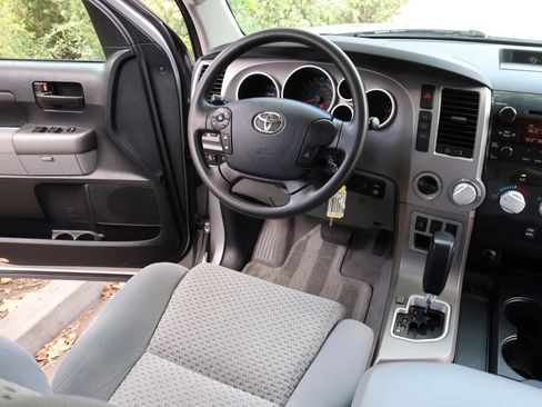 Used 2010 Toyota Tundra 4x4 Double Cab image 42