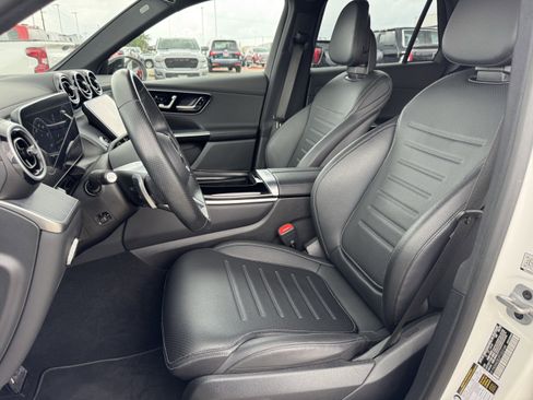 Used 2023 Mercedes-Benz GLC 300 image 27