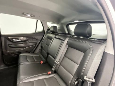 Used 2024 GMC Terrain SLT AWD/4WD image 7