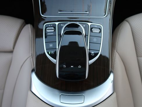 Used 2016 Mercedes-Benz GLC 300 image 19