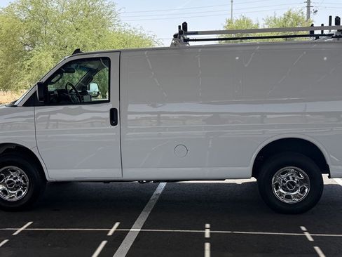 Used 2023 GMC Savana 2500 w/ Driver Convenience Package RWD image 3