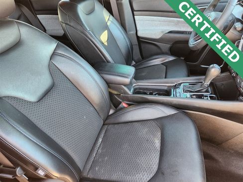 Used 2023 Jeep Compass Latitude image 15