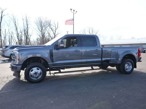 Used 2025 Ford F350 Platinum image 6