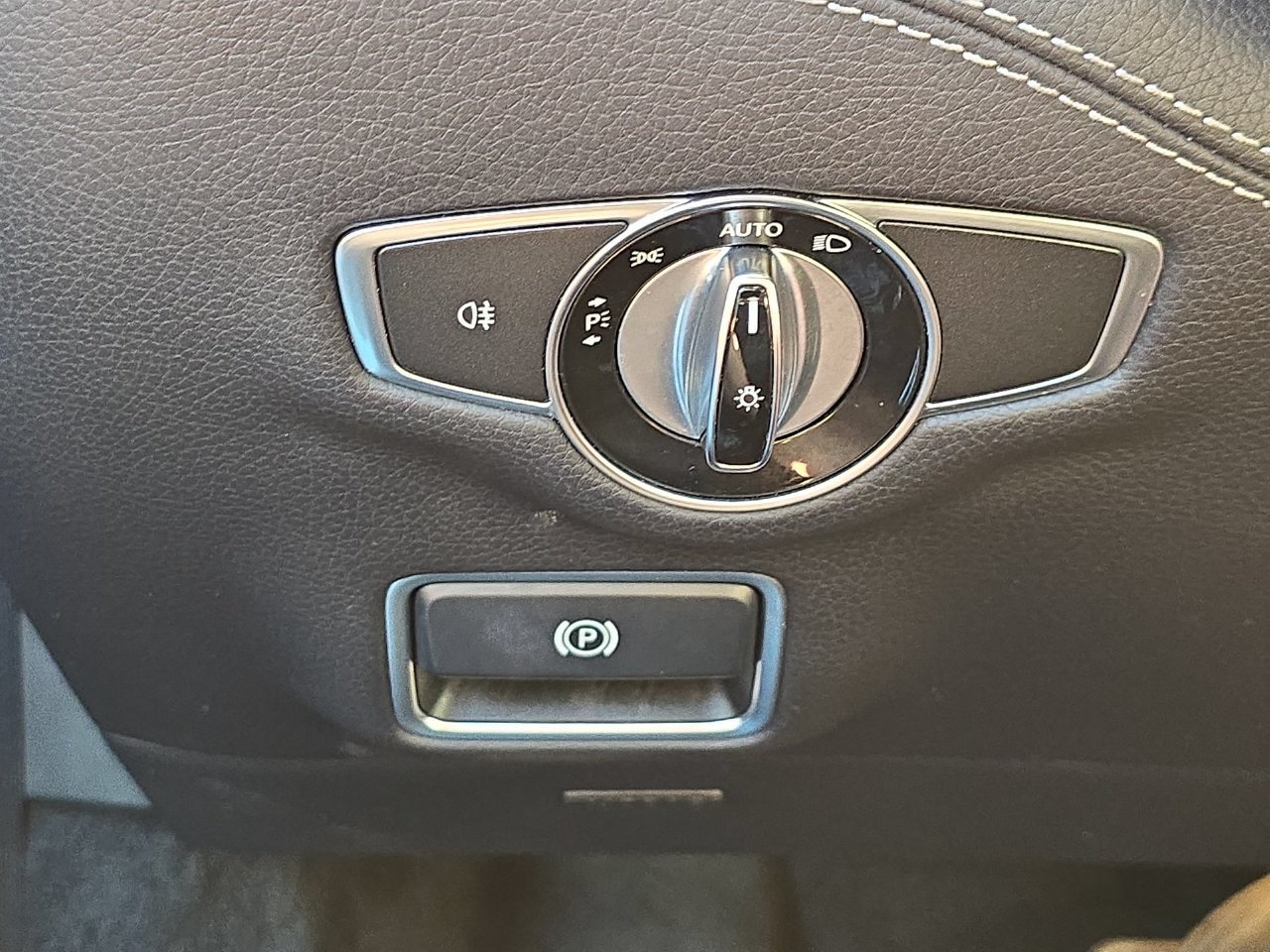 Used 2017 Mercedes-Benz S 550 Cabriolet w/ Premium Package image 19