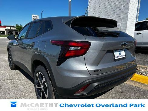 New 2026 Chevrolet Trax RS FWD image 2
