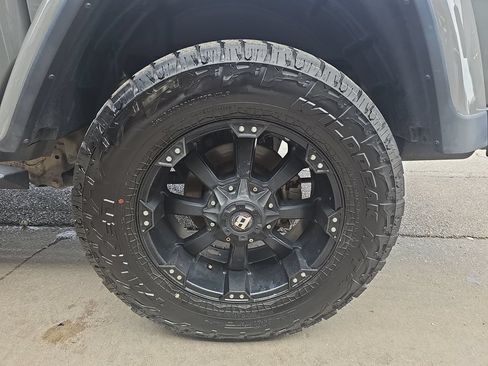 Used 2020 Jeep Gladiator Rubicon AWD/4WD image 31