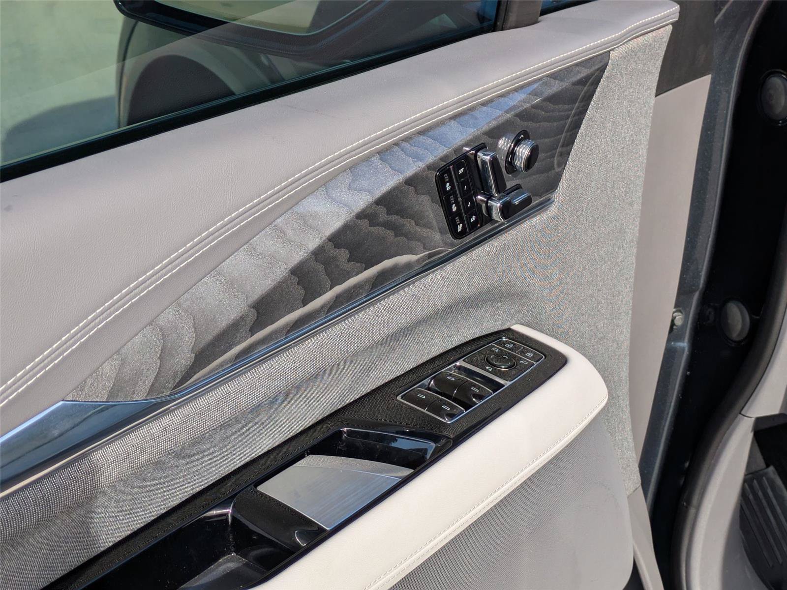 New 2026 Cadillac Escalade IQ Sport 1 w/ LPO, Floor Liner Package AWD/4WD image 26