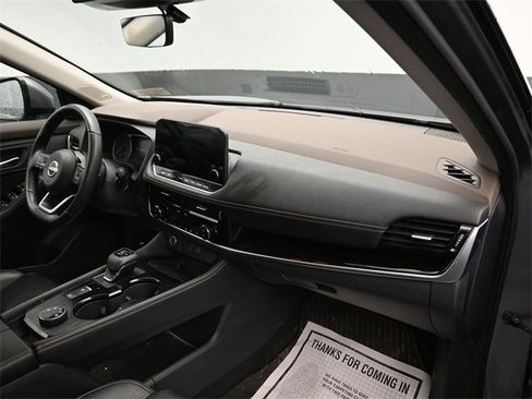 Used 2023 Nissan Rogue SL w/ SL Premium Package image 10