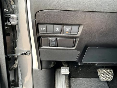 Used 2024 Nissan Armada SL AWD/4WD image 29