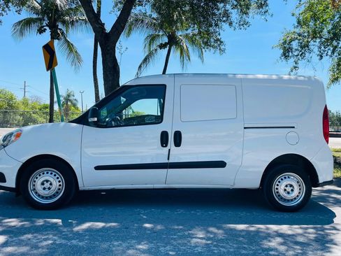 Used 2022 RAM ProMaster City Tradesman FWD image 2