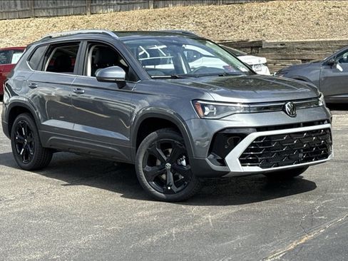 New 2025 Volkswagen Taos SEL image 1