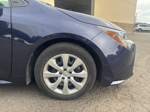 Used 2024 Toyota Corolla LE FWD image 2