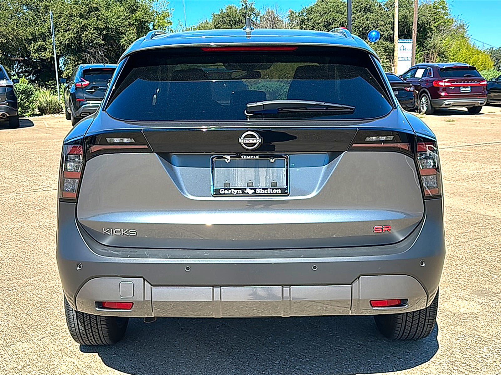 Used 2025 Nissan Kicks SR FWD image 7