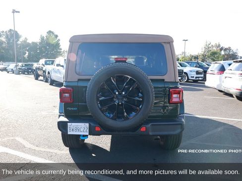 Used 2022 Jeep Wrangler Unlimited Sahara image 4
