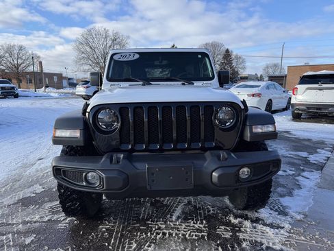 Used 2023 Jeep Wrangler Unlimited Willys image 4