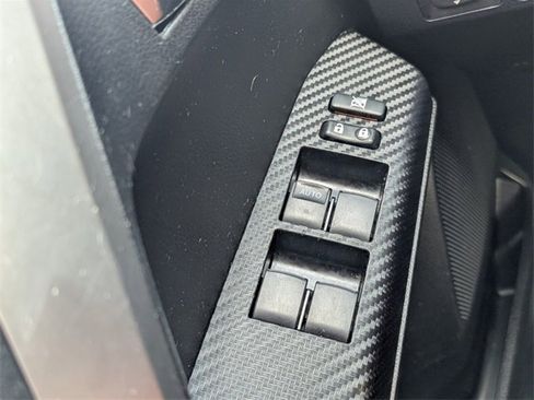 Used 2015 Toyota RAV4 XLE image 32