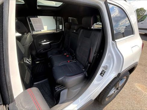 Used 2022 Mercedes-Benz GLB 250 4MATIC image 24