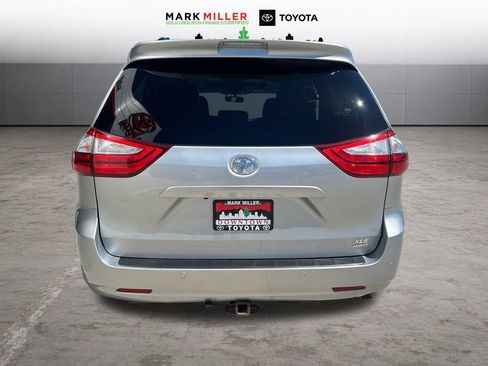 Used 2015 Toyota Sienna XLE Premium AWD/4WD image 4