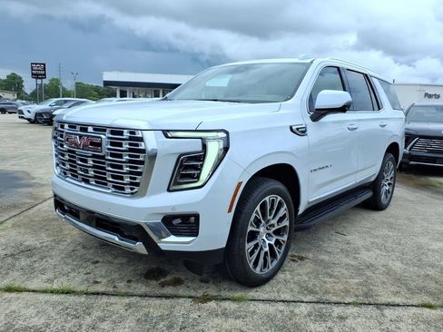 New 2026 GMC Yukon Denali w/ Advanced Technology Package AWD/4WD image 3