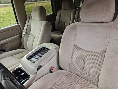 Used 2005 Chevrolet Tahoe LS w/ Cargo Package image 11