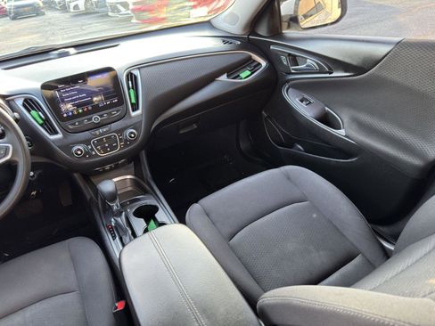 Used 2022 Chevrolet Malibu LT FWD image 30