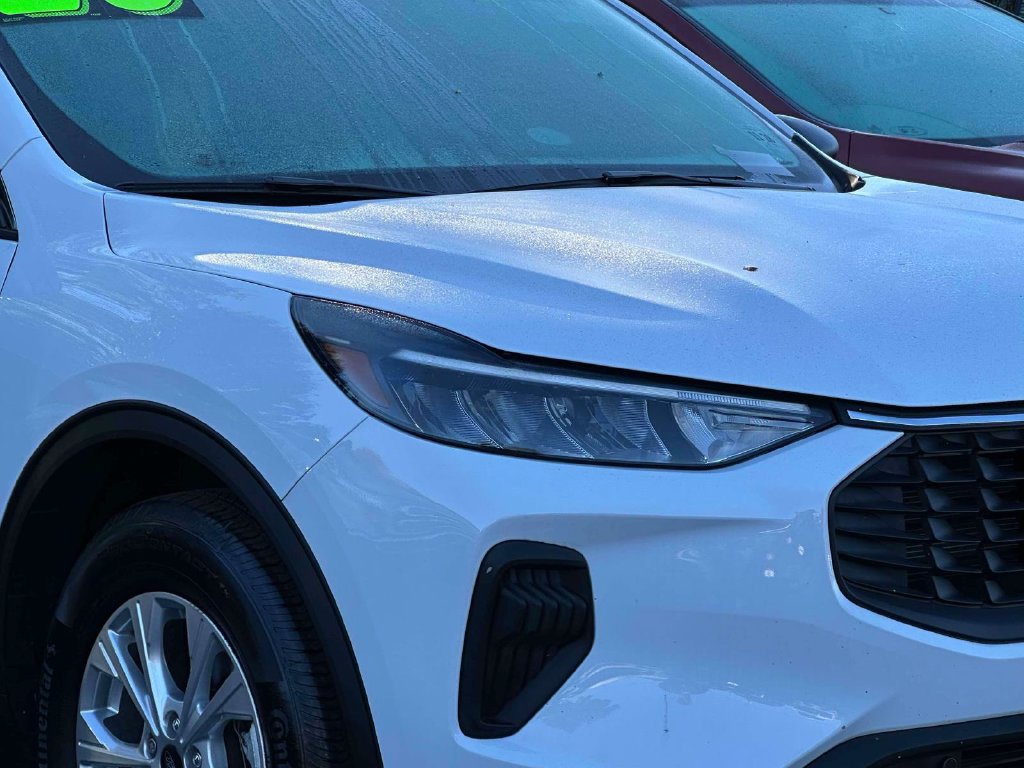 Used 2023 Ford Escape Active AWD/4WD image 8