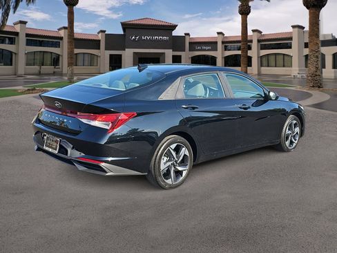 Used 2023 Hyundai Elantra SEL w/ Convenience Package FWD image 8