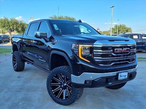 New 2026 GMC Sierra 1500 SLT image 1