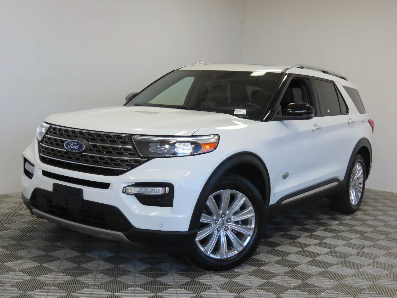 Used 2023 Ford Explorer King Ranch w/ Technology Package AWD/4WD image 1