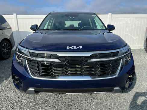 Used 2024 Kia Seltos EX image 8