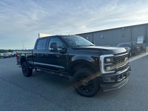 Used 2026 Ford F250 Lariat w/ Black Appearance Package AWD/4WD image 1