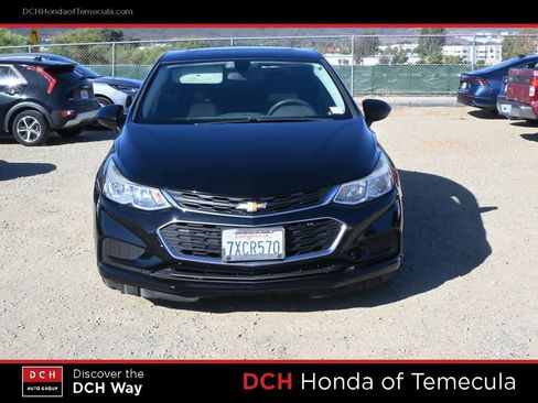 Used 2017 Chevrolet Cruze LS FWD image 2