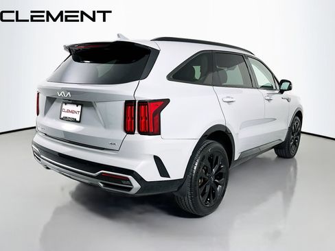 Used 2023 Kia Sorento SX AWD/4WD image 7