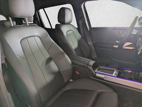 Certified 2025 Mercedes-Benz GLB 250 image 23
