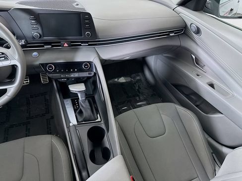Certified 2025 Hyundai Elantra Sport FWD image 26