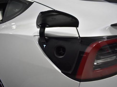 Used 2023 Tesla Model 3 Performance image 36