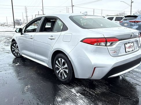 Certified 2022 Toyota Corolla LE image 5
