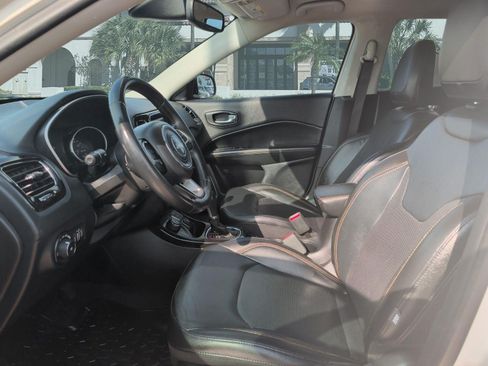 Used 2019 Jeep Compass Limited AWD/4WD image 12