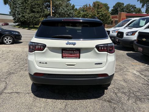 Used 2018 Jeep Compass Latitude w/ Safe & Security Group AWD/4WD image 6