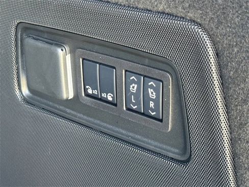 Used 2025 Cadillac Escalade Premium Luxury w/ Touring Package image 5