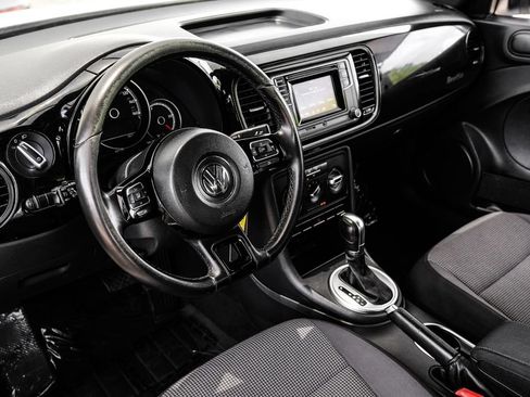 Used 2018 Volkswagen Beetle 2.0T S FWD image 2