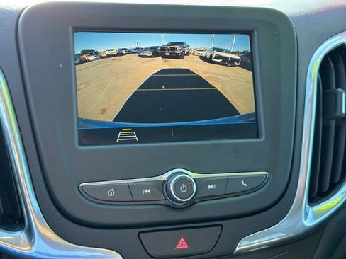 Used 2019 Chevrolet Equinox LT image 18