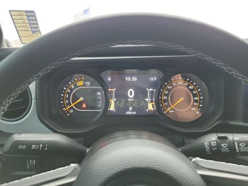 Used 2025 Jeep Wrangler Sport AWD/4WD image 17